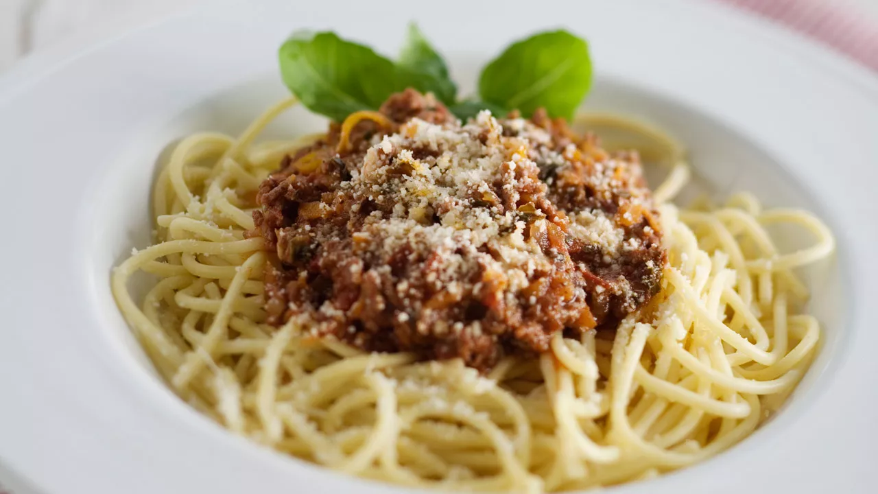 Spagetti bolognese - pasta, joka maistuu koko perheelle! 