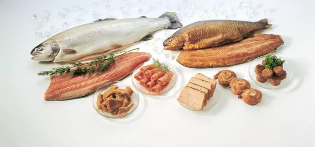 Kalaa voi lisätä ruokavalioon suosimalla erilaisia kalajalosteita.