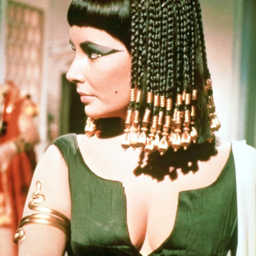 Kleopatra (engl. Cleopatra) on Joseph L. Mankiewiczin ohjaama yhdysvaltalainen elokuva vuodelta 1963. Egyptin nuorta kuningatarta Kleopatraa esitti Elizabeth Taylor.