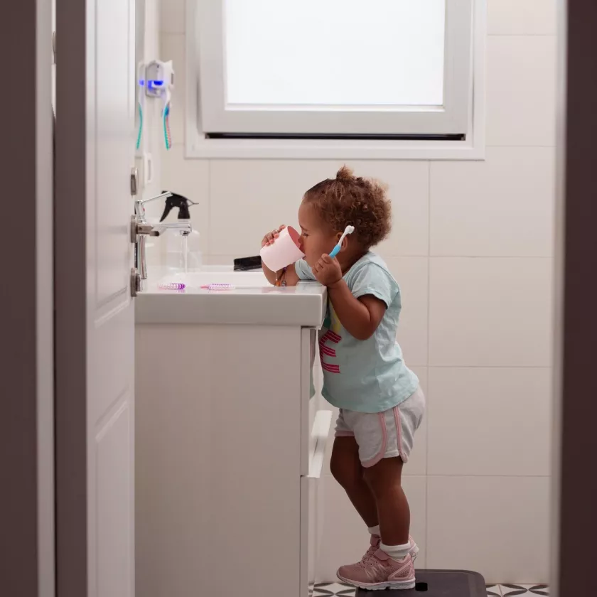Moni lasten lelu päätyy vessanpöntöstä alas, mutta ammattilaisen mukaan myös aikuiset tukkivat pönttöjä epämääräisillä esineillä.