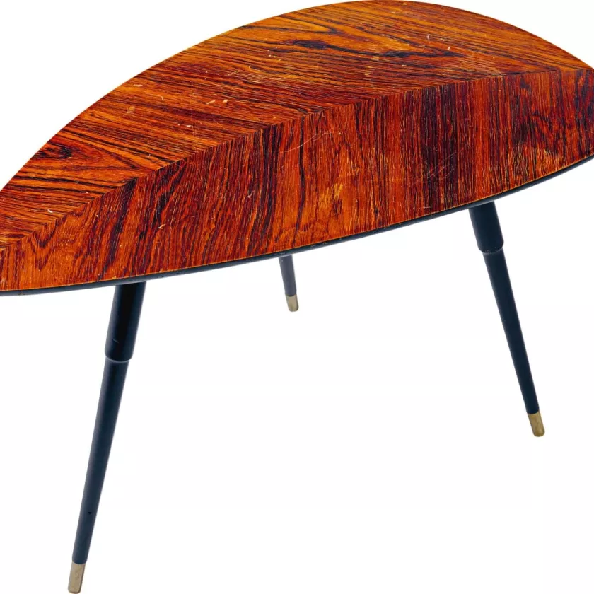 Vuonna 1956 ilmestyneen Lövet-pöydän päivitetty versio Lövbacken-apupöytä palasi mallistoon vuonna 2013 ja lokakuussa 2023 osana IKEA Nytillverkad 80-vuotisjuhlamallistoa.