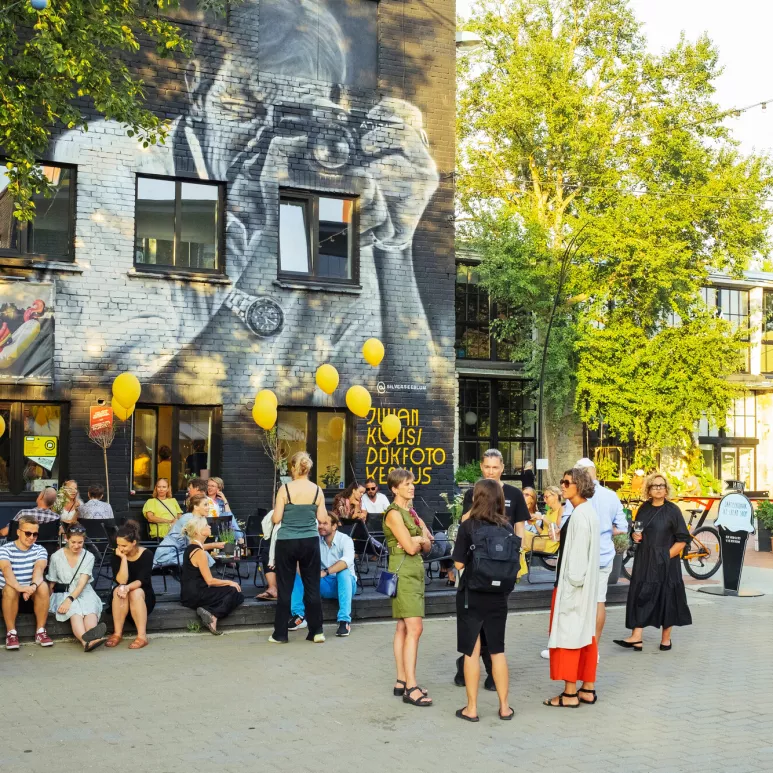 Mitä tehdä Tallinnassa? Juhan Kuus Dokfoto -keskus on kiinnostava vierailukohde aivan Fotografiskan vieressä. 