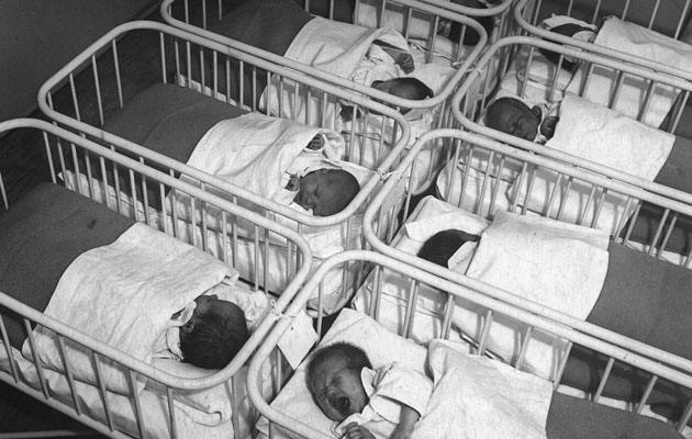 Vastasyntyneitä Naistensairaalassa vuonna 1938.