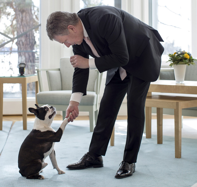 Presidentti Sauli Niinistö ja Lennu-koira.