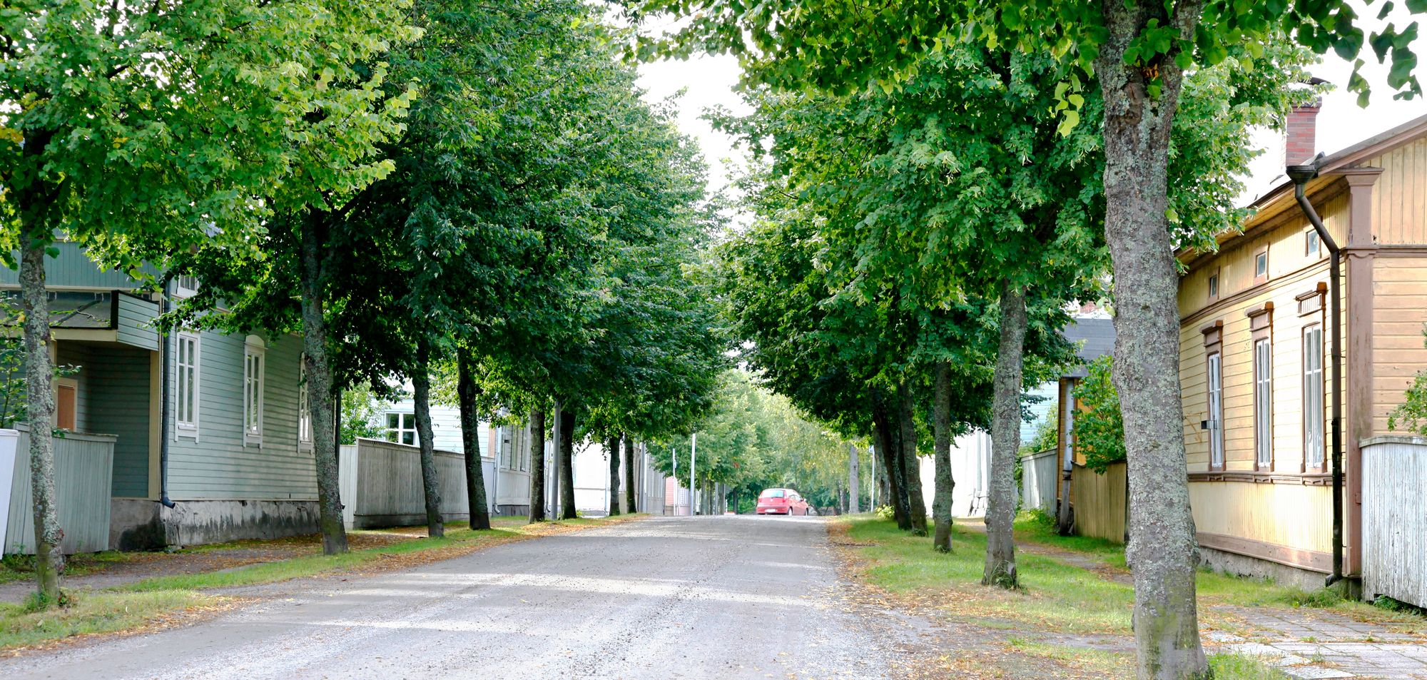  Uudessakaupungissa on paloturvallisuuden takia leveät ja samalla komeat kadut. Kuva:  Hannu Rinne