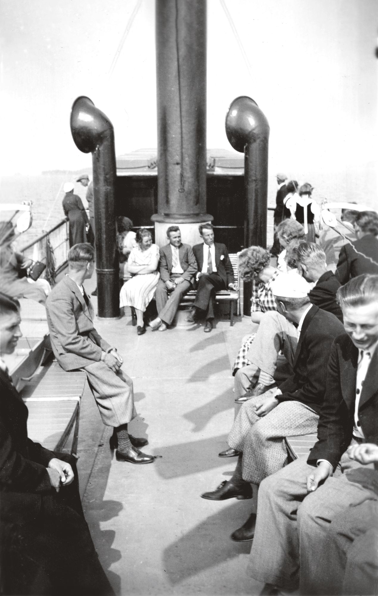 Ihmisiä laivalla Saimaalla 1940-luvulla