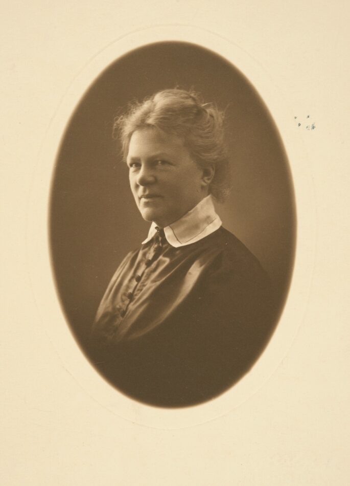 Kansanedustaja Hedvig Gebhard oli osuustoiminta- ja kotitalousnainen.
