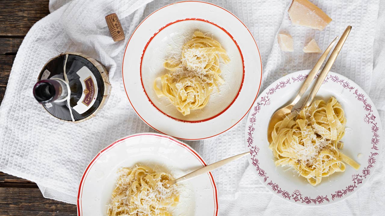 Pasta alfredo on 3 aineksen pikaruoka – kurkkaa helppo ohje! 