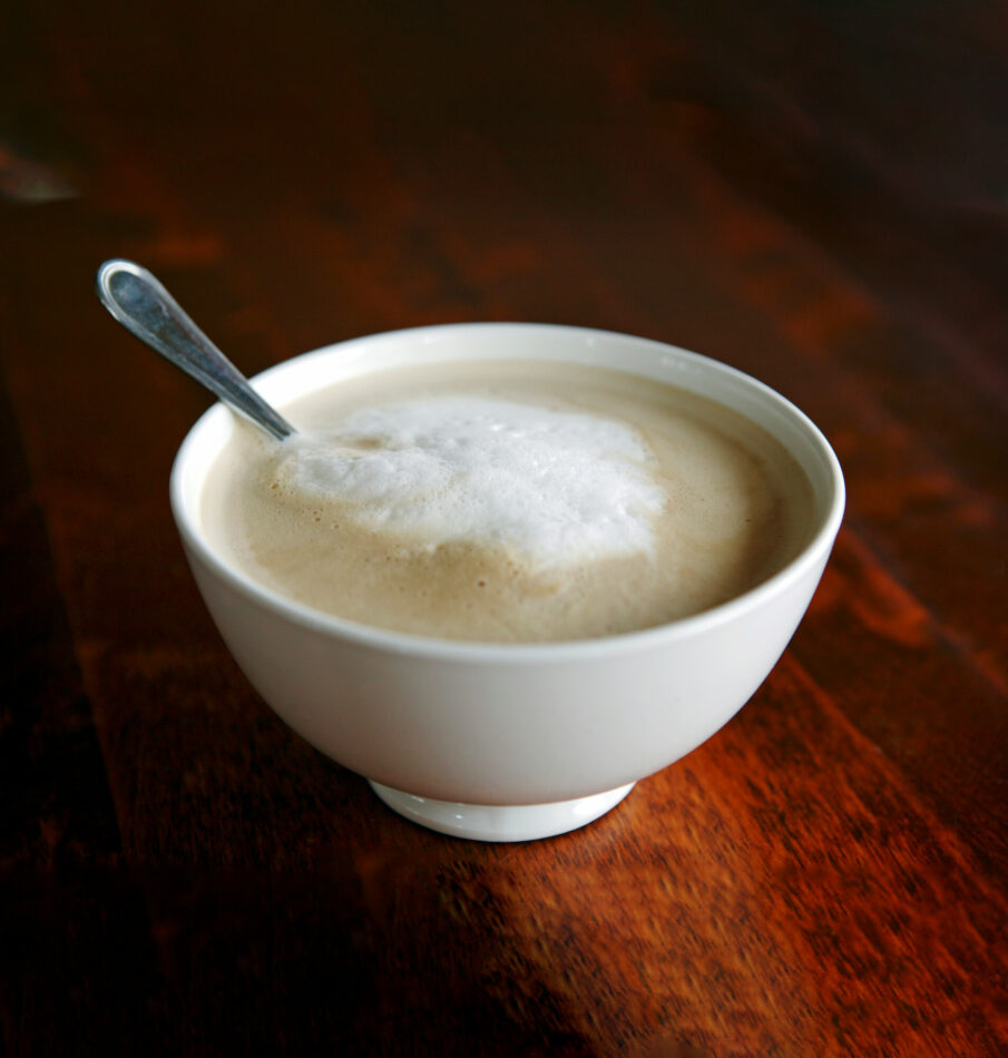 Ranskalainen maitokahvi juotiin korvattomasta kupista