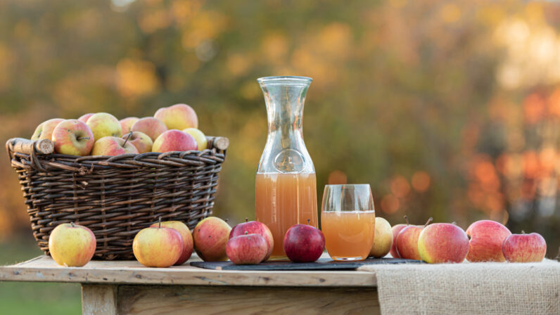 Omenamehu on parasta itse tehden – näin teet raikasta mehua kolmella eri tyylillä